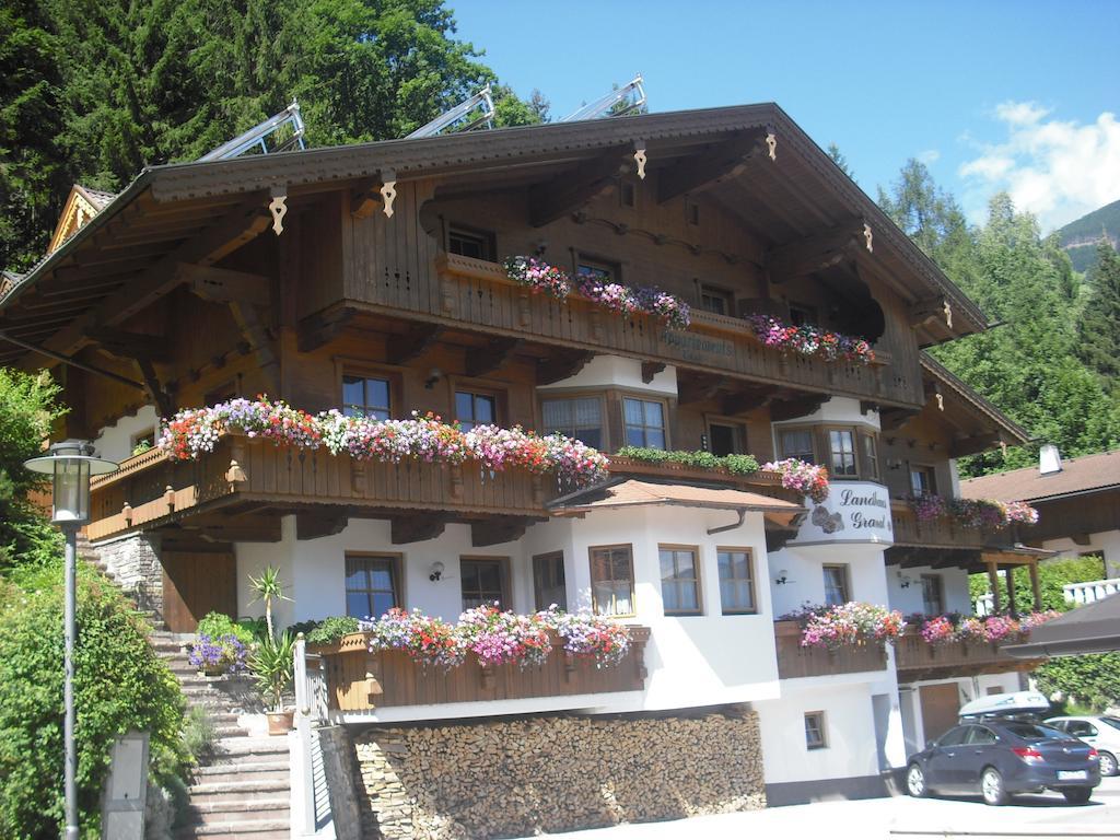 Landhaus Granat Mayrhofen Exterior photo