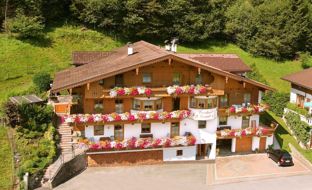 Landhaus Granat Mayrhofen Exterior photo